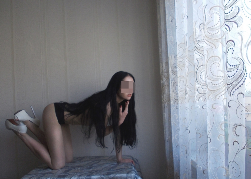 💋 Я создам незабываемую и страстную атмосферу, которая оставит тебе только самые приятные воспоминания. Мои услуги предлагают широкий выбор возможностей - от классического секса до эротического массажа. Обладая умопомрачительной внешностью и изящным телом, я удовлетворю все твои желания и тебе захочется вернуться ко мне снова и снова. 🌟 Живу в Москве и всегда готова встретиться с тобой для незабываемого удовольствия. Посмотри мои фото и оцени мою красоту самостоятельно. 💃 Не стесняйся и позвони мне прямо сейчас, чтобы начать наше приключение! 💕 Вера